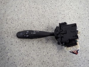 SUZUKI ALTO NISSAN PIXO 09- PRZEŁĄCZNIK ŚWIATEŁ 1/6 MINIATURA