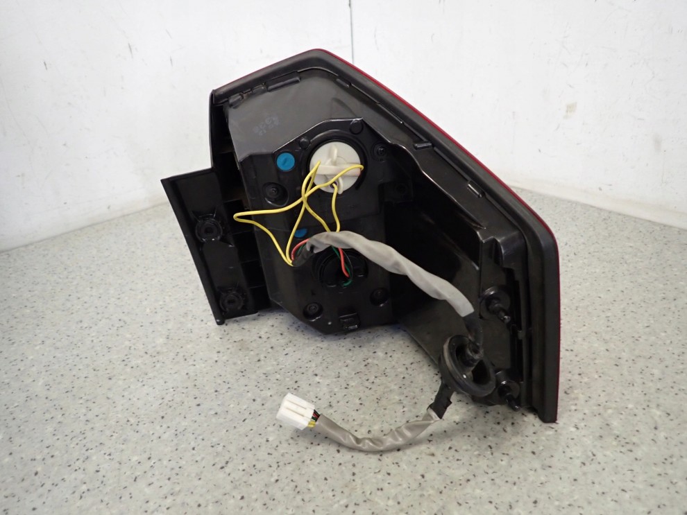 CHEVROLET ORLANDO 10- LAMPA TYLNA LEWA ZEWNĘTRZNA 7/7