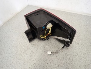 CHEVROLET ORLANDO 10- LAMPA TYLNA LEWA ZEWNĘTRZNA 6/7 MINIATURA