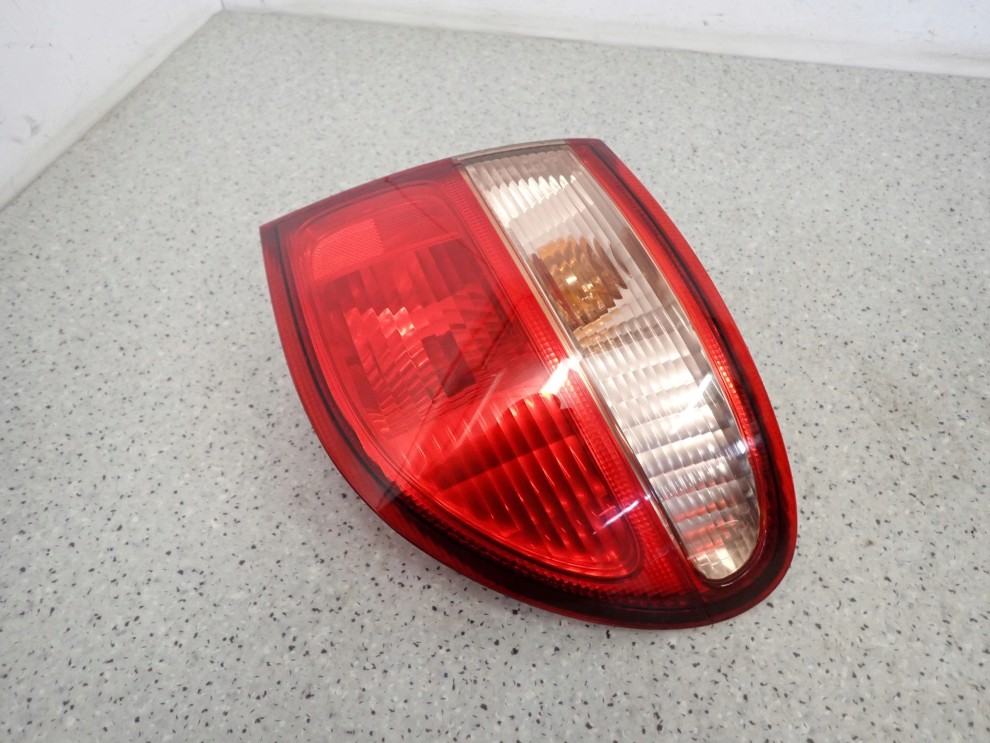 NISSAN ALMERA N16 SEDAN 4D 00-06 LAMPA TYLNA PRAWA ZEWNĘTRZNA 2/5