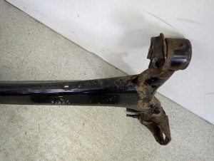 TOYOTA YARIS I 99- BELKA ZAWIESZENIA TYLNEGO GOŁA 5/14 MINIATURA