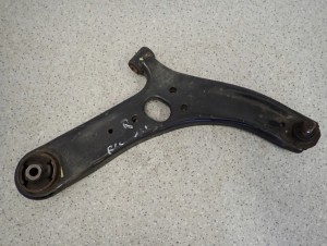 KIA RIO IIi 11-14 WAHACZ PRZEDNI PRAWY 1/4 MINIATURA