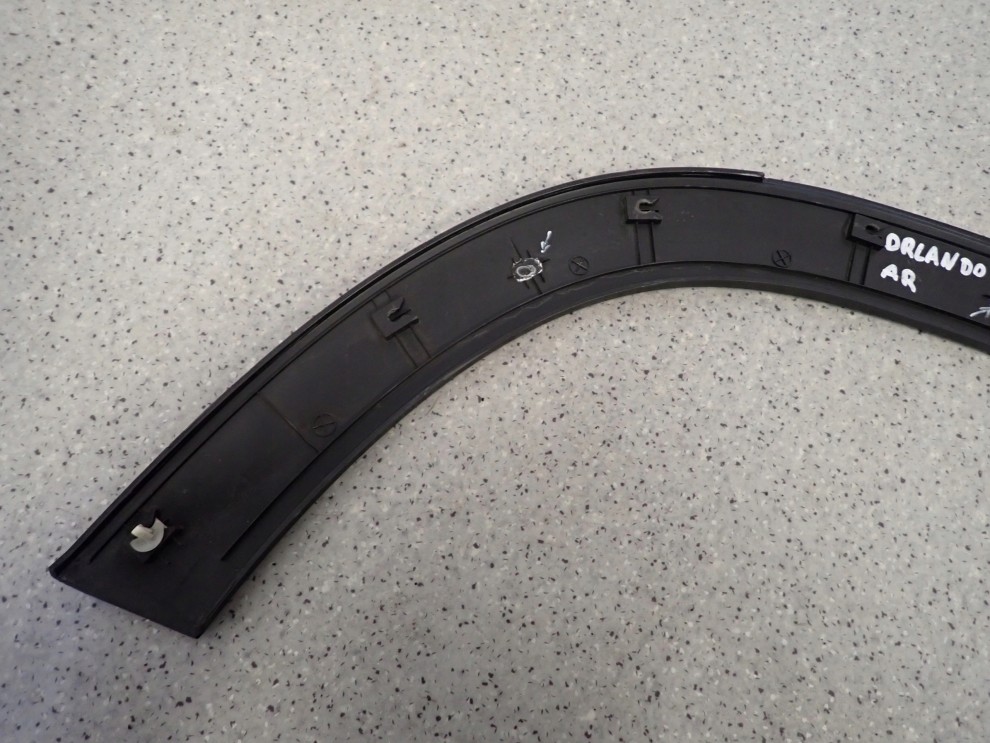 CHEVROLET ORLANDO 10- LISTWA BŁOTNIKA TYLNA PRAWA 3/9