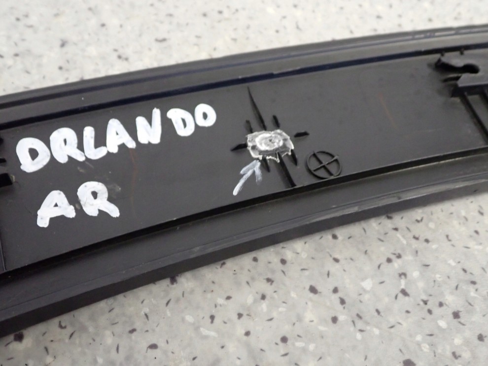 CHEVROLET ORLANDO 10- LISTWA BŁOTNIKA TYLNA PRAWA 6/9