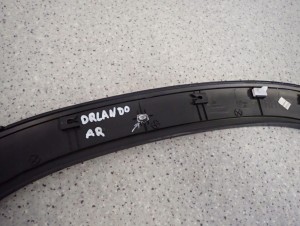 CHEVROLET ORLANDO 10- LISTWA BŁOTNIKA TYLNA PRAWA 5/9 MINIATURA