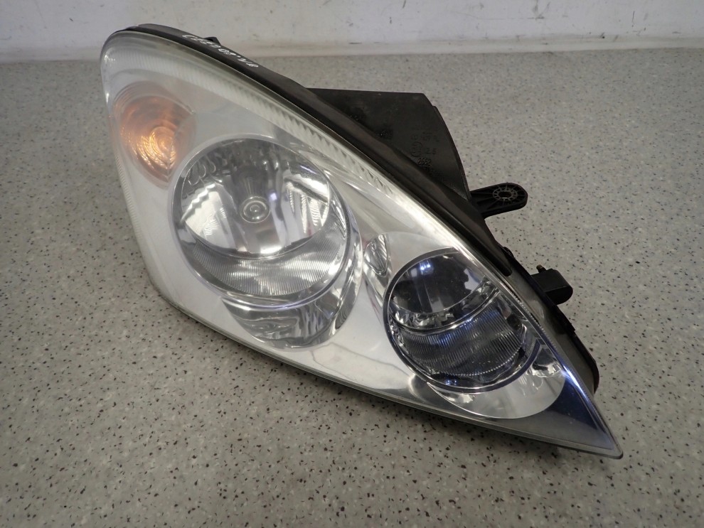 KIA CEED 07-09 LAMPA PRZEDNIA PRAWA REFLEKTOR 1/11