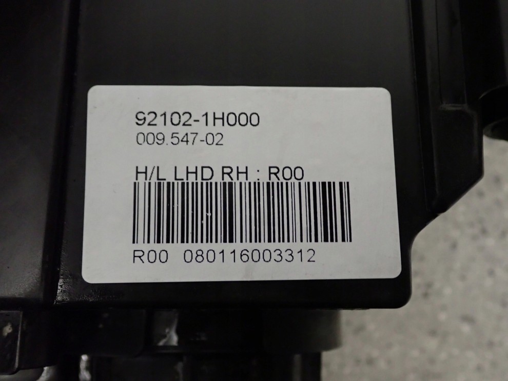 KIA CEED 07-09 LAMPA PRZEDNIA PRAWA REFLEKTOR 11/11