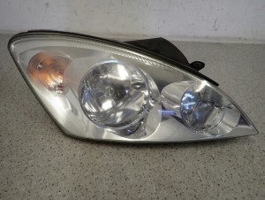 KIA CEED 07-09 LAMPA PRZEDNIA PRAWA REFLEKTOR 5/11 MINIATURA