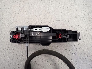 NISSAN MICRA K13 10-16 KLAMKA DRZWI TYLNA LEWA AY4 4/6 MINIATURA