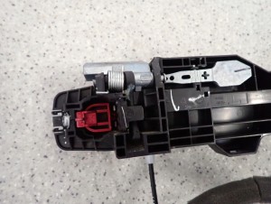 NISSAN MICRA K13 10-16 KLAMKA DRZWI TYLNA LEWA AY4 5/6 MINIATURA