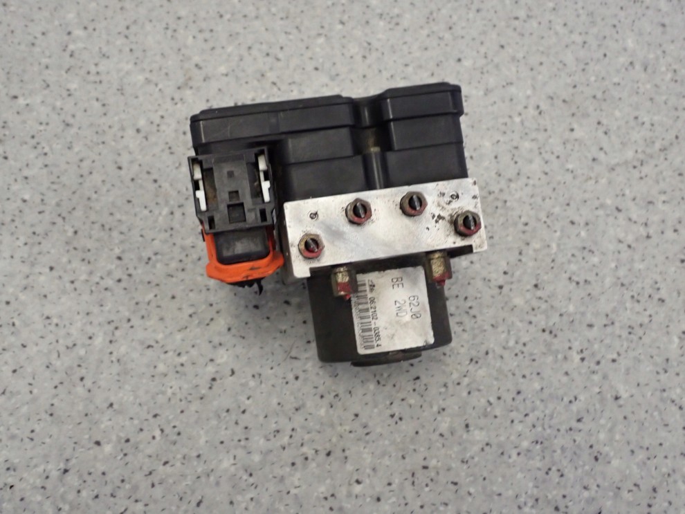 SUZUKI SWIFT 04-09 POMPA ABS 62J0 2/5