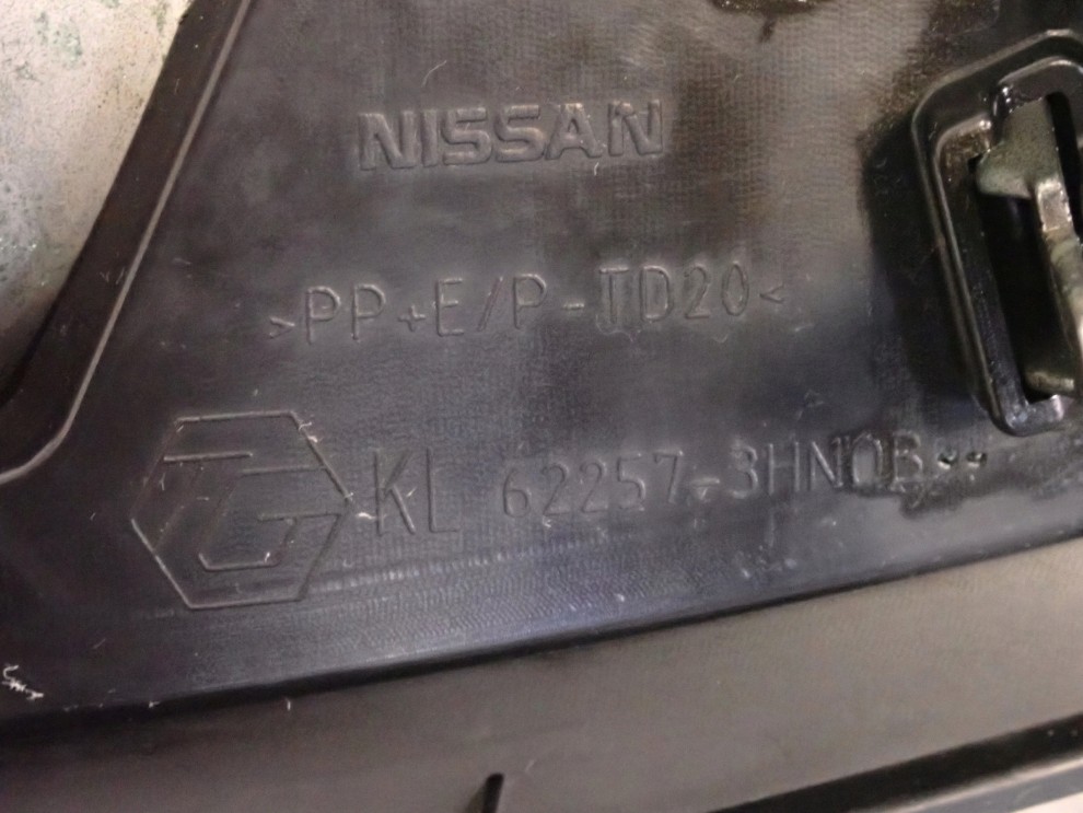 NISSAN MICRA K13 LIFT 14- KRATKA ATRAPA ZAŚLEPKA HALOGENU LEWA 5/5