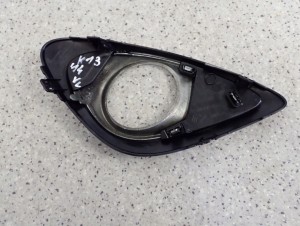 NISSAN MICRA K13 LIFT 14- KRATKA ATRAPA ZAŚLEPKA HALOGENU LEWA 4/5 MINIATURA