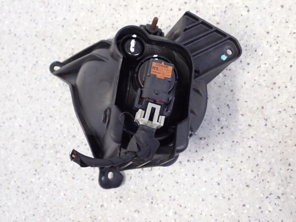 CHEVROLET ORLANDO 10- HALOGEN PRAWY MOCOWANIE 2/3