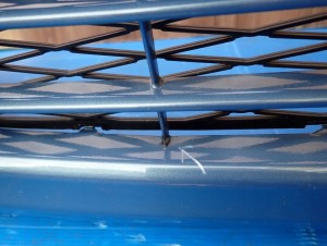 TOYOTA YARIS II 06-09 ZDERZAK PRZEDNI 8T1 13/16 MINIATURA