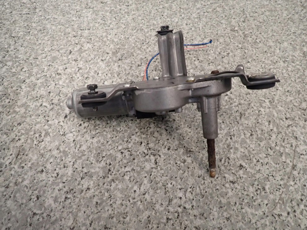 TOYOTA COROLLA E12 02-07 SILNICZEK WYCIERACZKI TYŁ 4/4