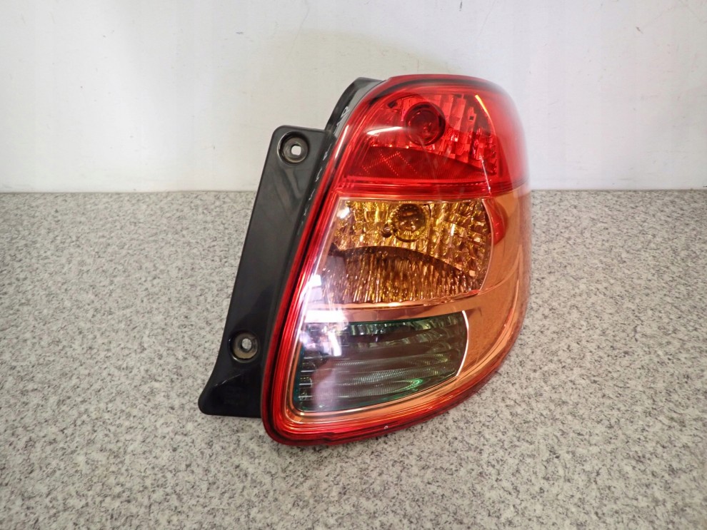 SUZUKI SX4 FIAT SEDICI 06-13 LAMPA TYLNA PRAWA 4/5
