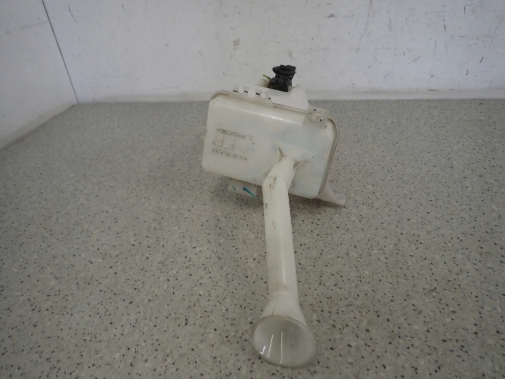 NISSAN MICRA K13 10- ZBIORNICZEK PŁYNU DO SPRYSKIWACZY 7/9