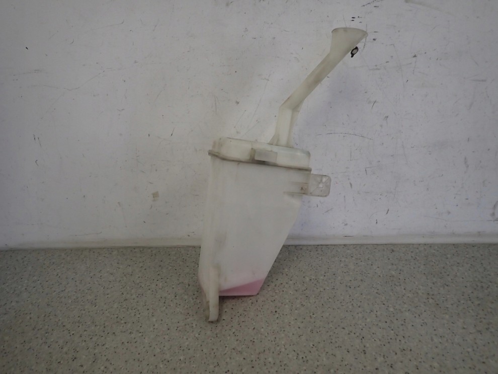 NISSAN MICRA K13 10- ZBIORNICZEK PŁYNU DO SPRYSKIWACZY 8/9