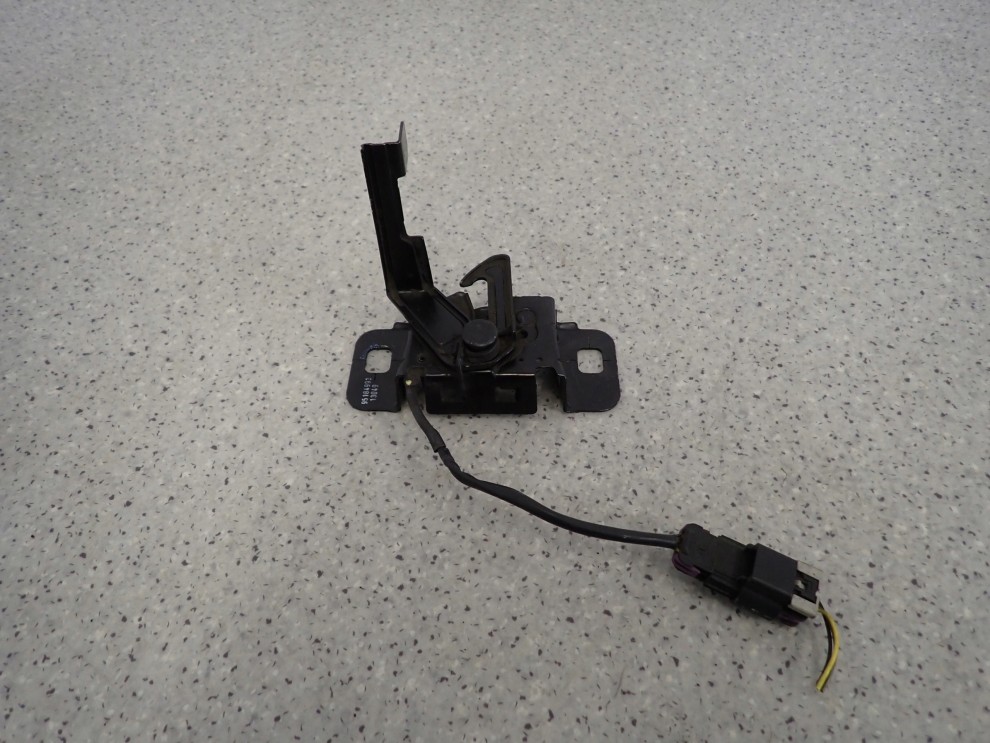 CHEVROLET ORLANDO 10- ZAMEK MASKI 1/5