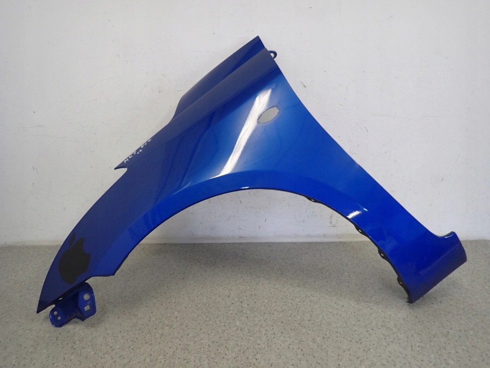 SUZUKI SWIFT MK7 10-16 BŁOTNIK PRZEDNI LEWY ZCG 1/9