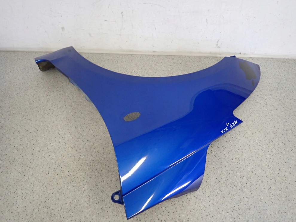 SUZUKI SWIFT MK7 10-16 BŁOTNIK PRZEDNI LEWY ZCG 5/9