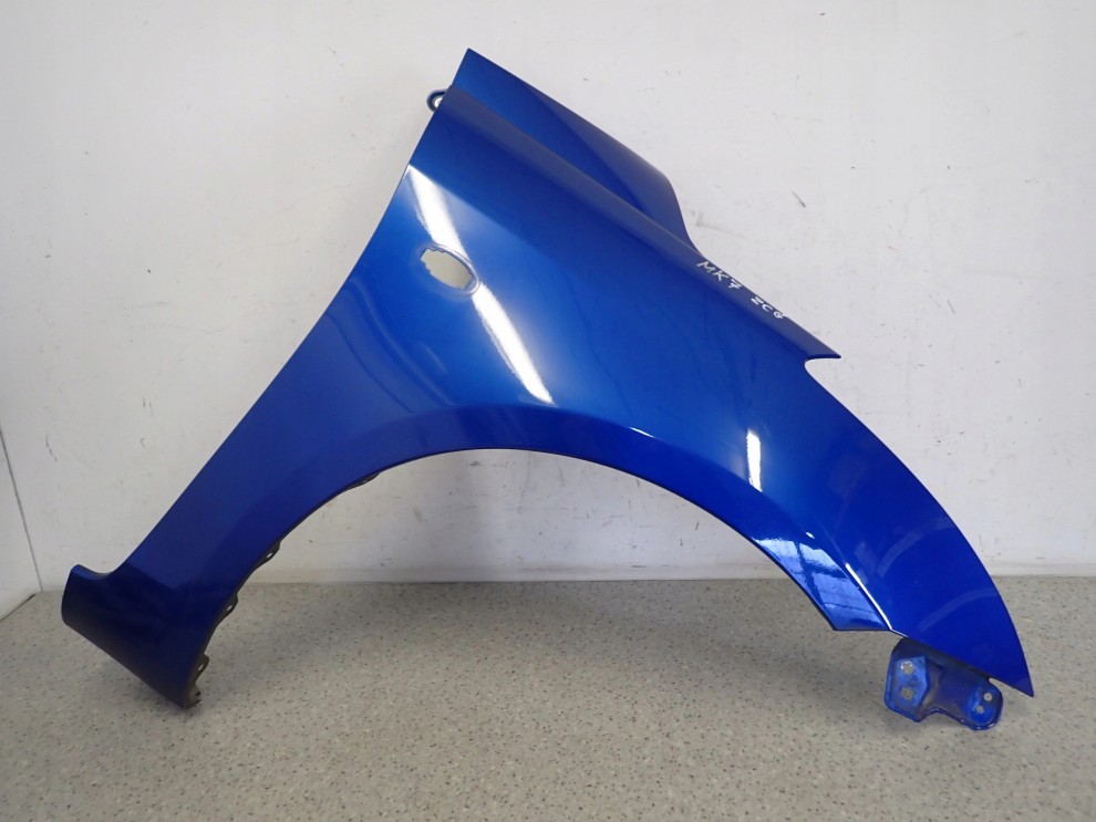 SUZUKI SWIFT MK7 10-16 BŁOTNIK PRZEDNI PRAWY ZCG 1/7