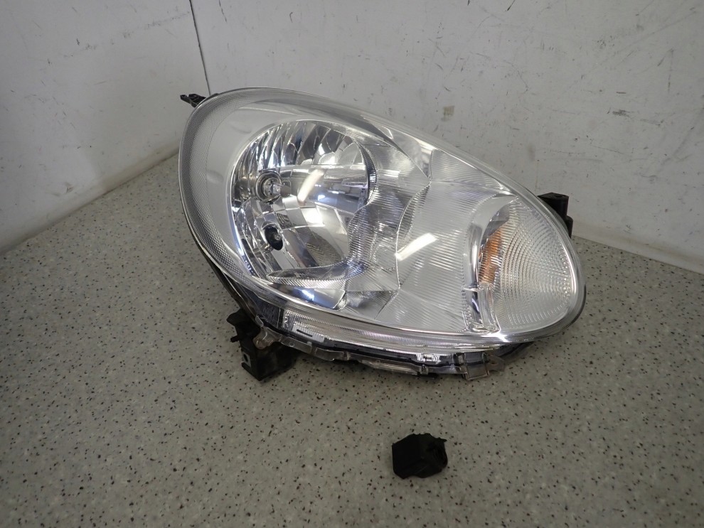 NISSAN MICRA K13 10- REFLEKTOR PRAWY LAMPA PRZEDNIA PRAWA 1/14