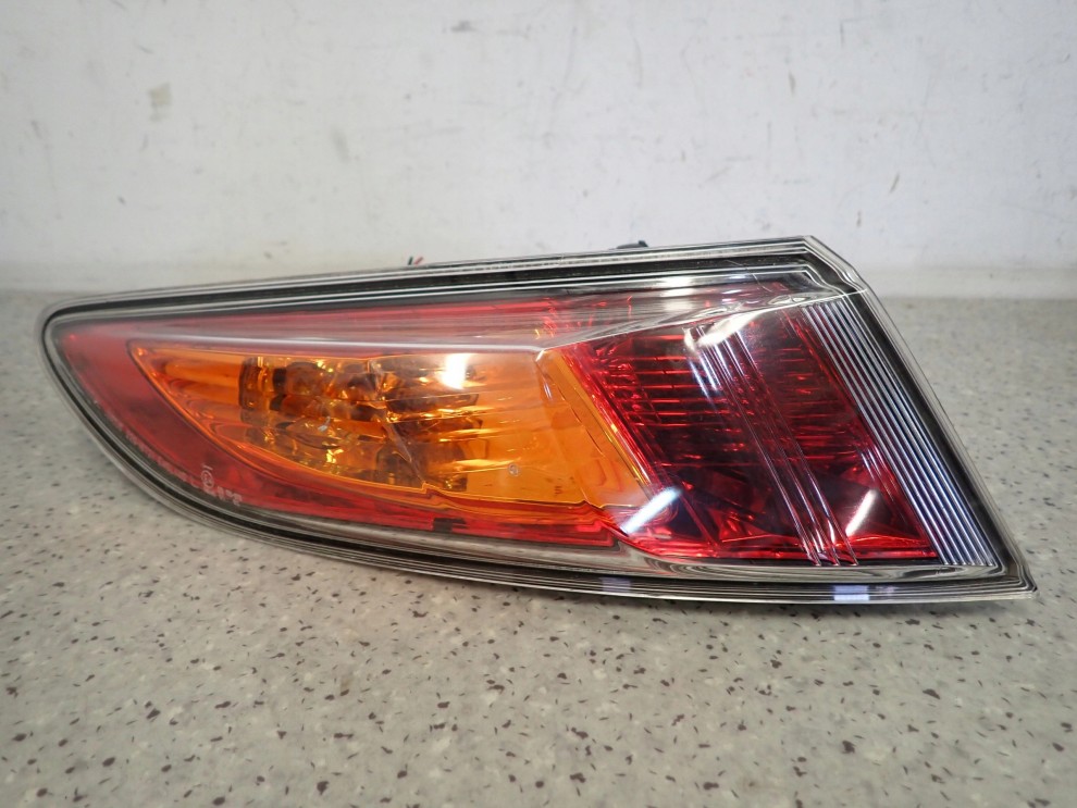 HONDA CIVIC UFO VIII 06-09 LAMPA TYLNA LEWA ZEWNĘTRZNA 2/5