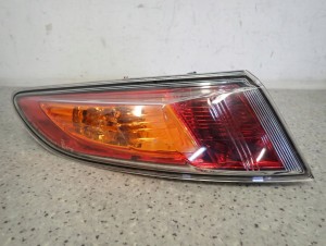 HONDA CIVIC UFO VIII 06-09 LAMPA TYLNA LEWA ZEWNĘTRZNA 1/5 MINIATURA