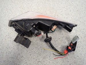 HONDA CIVIC UFO VIII 06-09 LAMPA TYLNA LEWA ZEWNĘTRZNA 4/5 MINIATURA