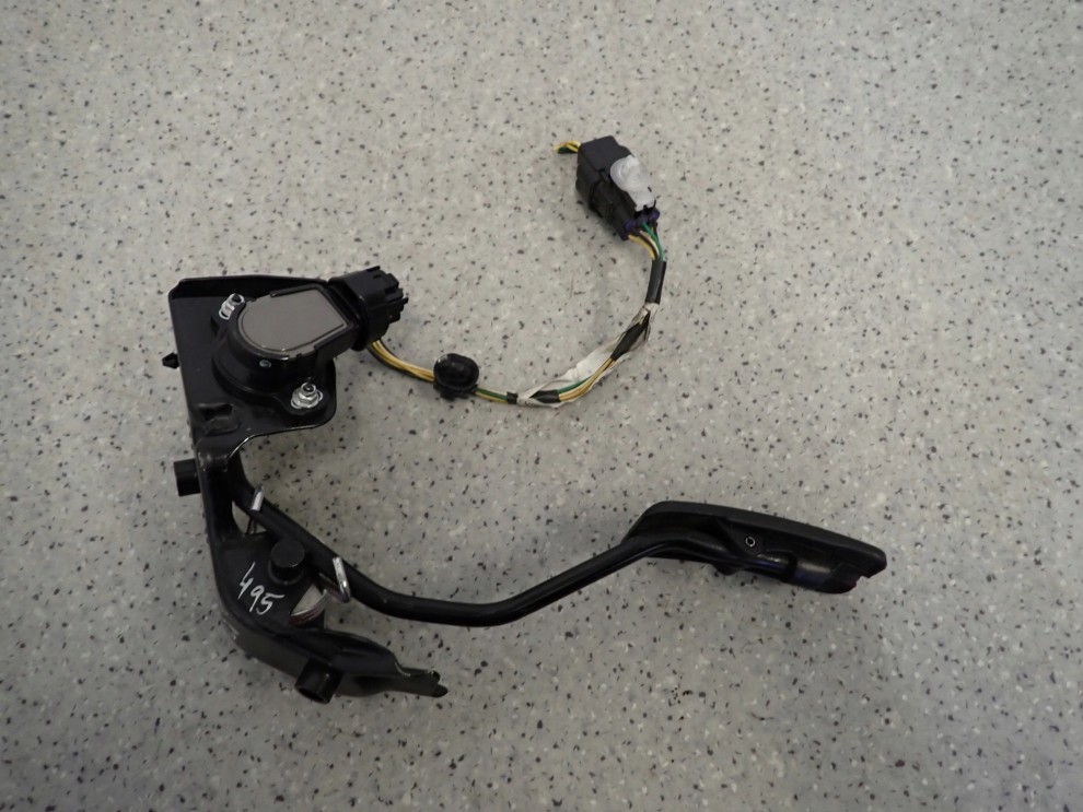 TOYOTA COROLLA E12 02-07 POTENCJOMETR GAZU 89821-52021 4/5