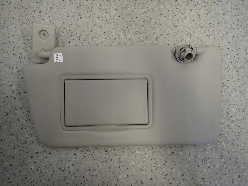 NISSAN NOTE E12 12- DASZEK PRZECIWSŁONECZNY LEWY 1/4