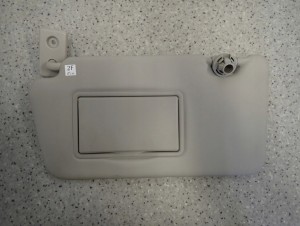 NISSAN NOTE E12 12- DASZEK PRZECIWSŁONECZNY LEWY 1/4 MINIATURA