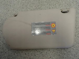 NISSAN ALMERA N16 00-06 DASZEK PRZECIWSŁONECZNY PRAWY 3/3 MINIATURA