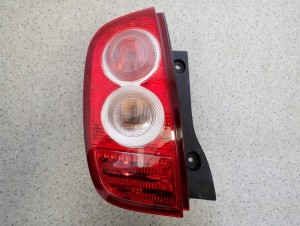 NISSAN MICRA K12 02-05 LAMPA TYLNA LEWA TYŁ 1/7 MINIATURA