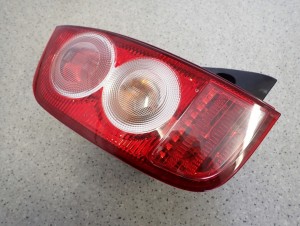 NISSAN MICRA K12 02-05 LAMPA TYLNA LEWA TYŁ 3/7 MINIATURA