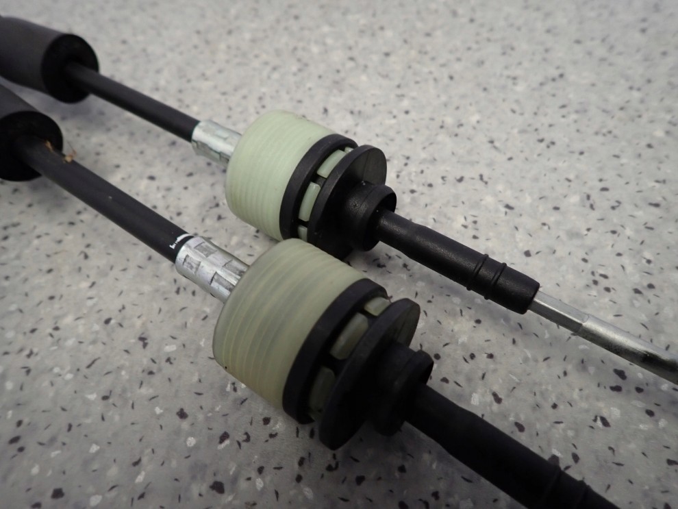 FIAT SEDICI SUZUKI SX4 06- 1.6i 1.5i LINKI ZMIANY BIEGÓW 3/5