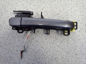 TOYOTA VERSO 09-13 KLAMKA DRZWI PRZEDNIA PRAWA 1G3