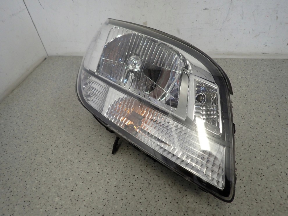 CHEVROLET ORLANDO 10- LAMPA PRZEDNIA PRAWA REFLEKTOR PRAWY 2/16