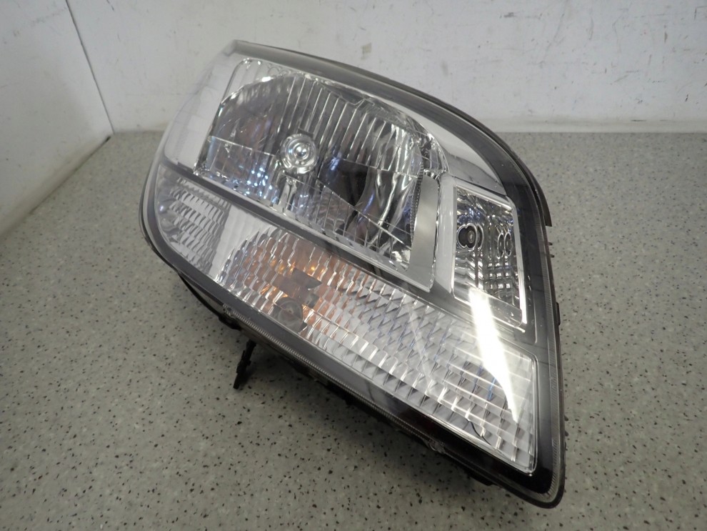 CHEVROLET ORLANDO 10- LAMPA PRZEDNIA PRAWA REFLEKTOR PRAWY 7/16