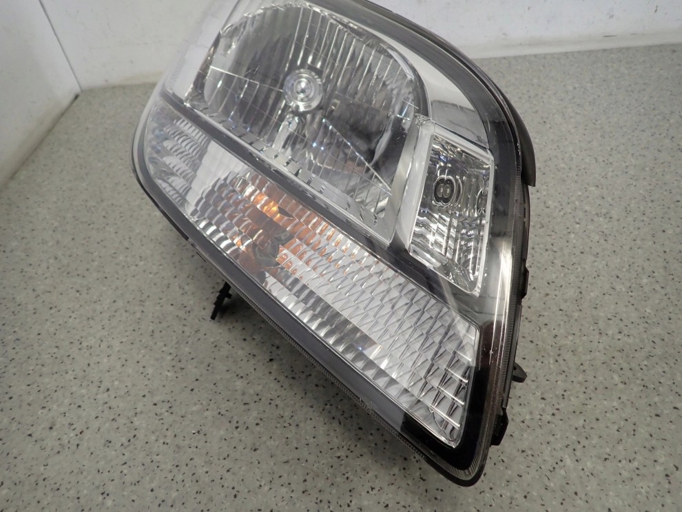 CHEVROLET ORLANDO 10- LAMPA PRZEDNIA PRAWA REFLEKTOR PRAWY 9/16