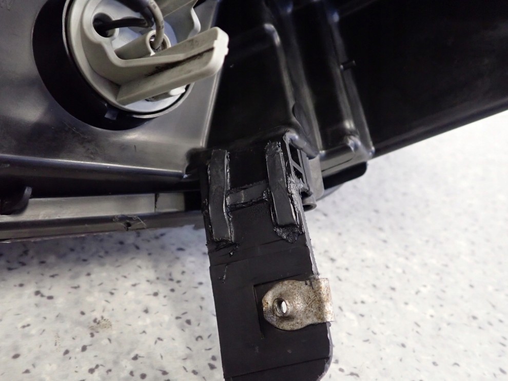 CHEVROLET ORLANDO 10- LAMPA PRZEDNIA PRAWA REFLEKTOR PRAWY 14/16