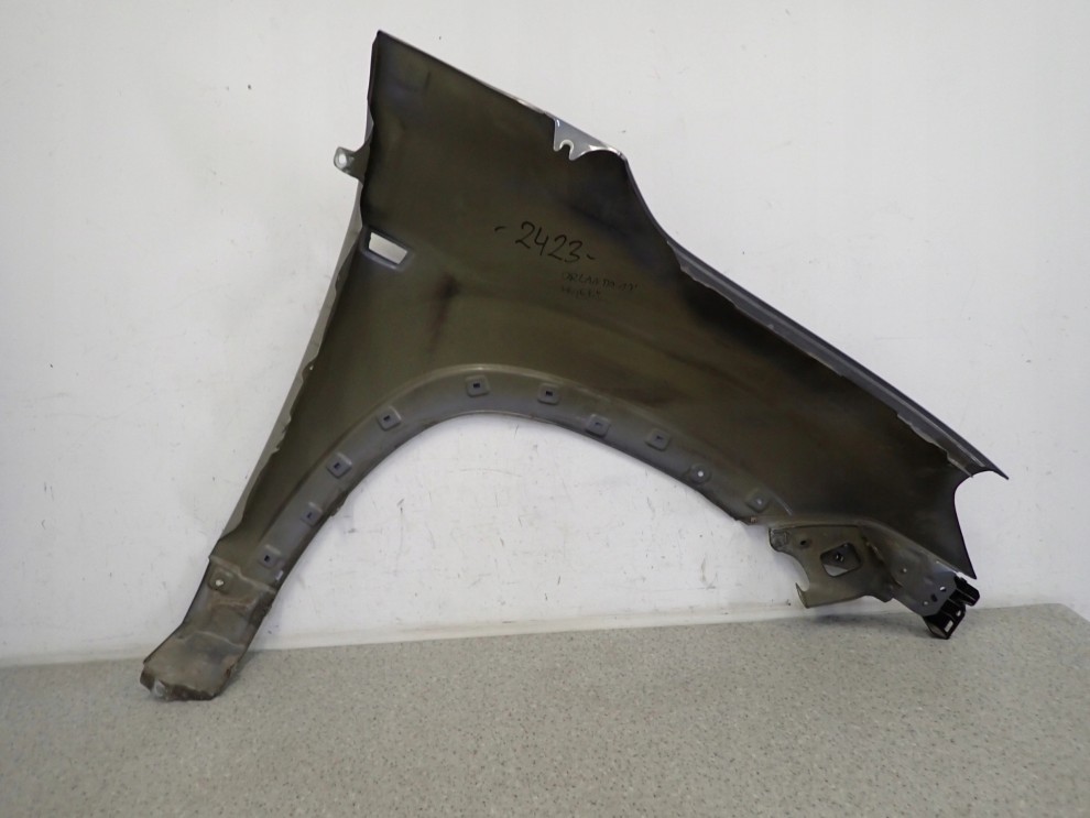 CHEVROLET ORLANDO 10- BŁOTNIK PRZEDNI LEWY GYM 8/9