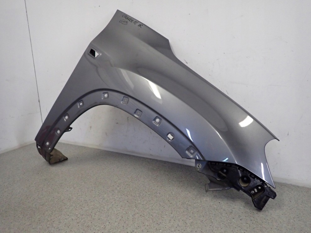 CHEVROLET ORLANDO 10- BŁOTNIK PRZEDNI PRAWY GYM 3/12