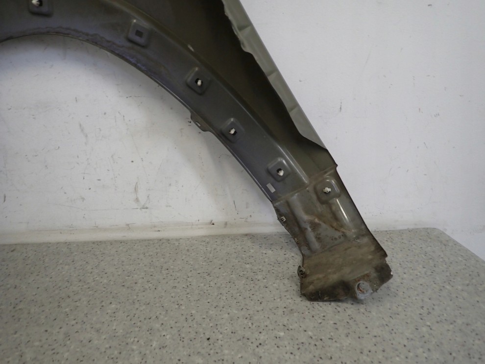 CHEVROLET ORLANDO 10- BŁOTNIK PRZEDNI PRAWY GYM 12/12