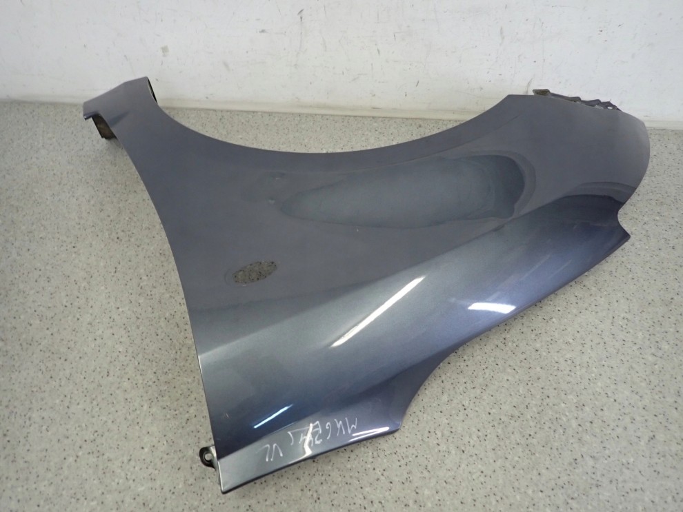 SUZUKI SWIFT MK6 05-09 BŁOTNIK PRZEDNI LEWY ZY4 11/16