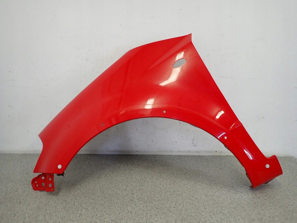 SUZUKI SX4 06-12 BŁOTNIK PRZEDNI LEWY ZCF 1/10