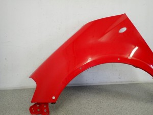 SUZUKI SX4 06-12 BŁOTNIK PRZEDNI LEWY ZCF 3/10 MINIATURA