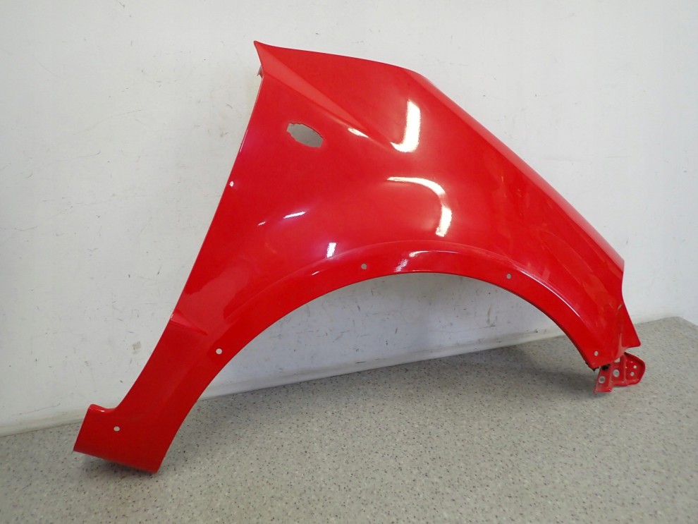 SUZUKI SX4 06-12 BŁOTNIK PRZEDNI PRAWY ZCF 6/14